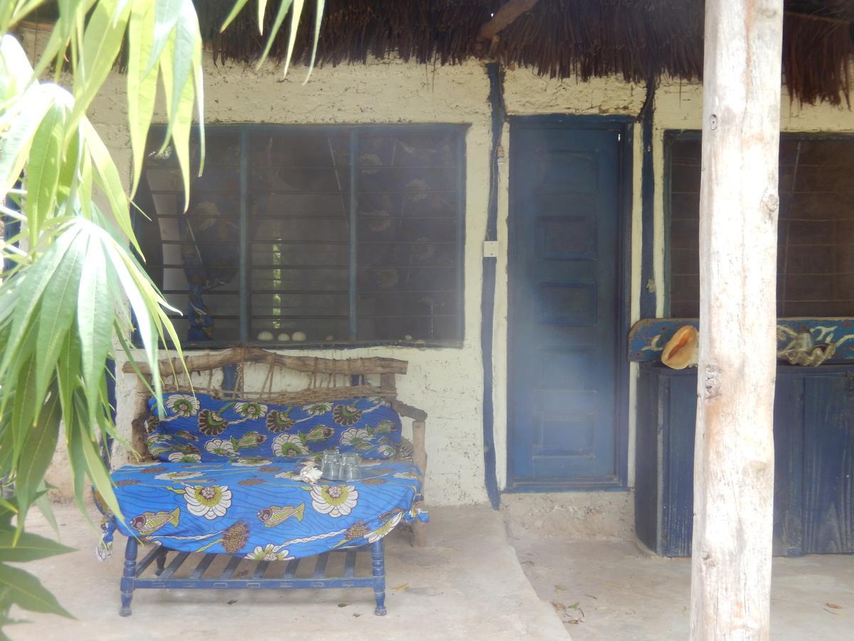 Blue Monkey Beach Cottages Shimoni エクステリア 写真