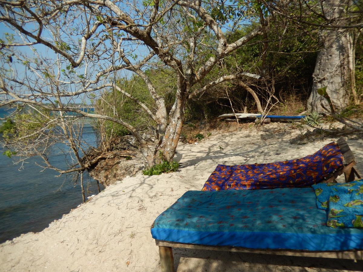 Blue Monkey Beach Cottages Shimoni エクステリア 写真